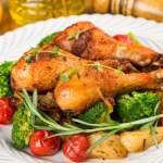 Delikatne mięso w towarzystwie przepysznych warzyw. Sprawdzony pomysł na rodzinny obiad