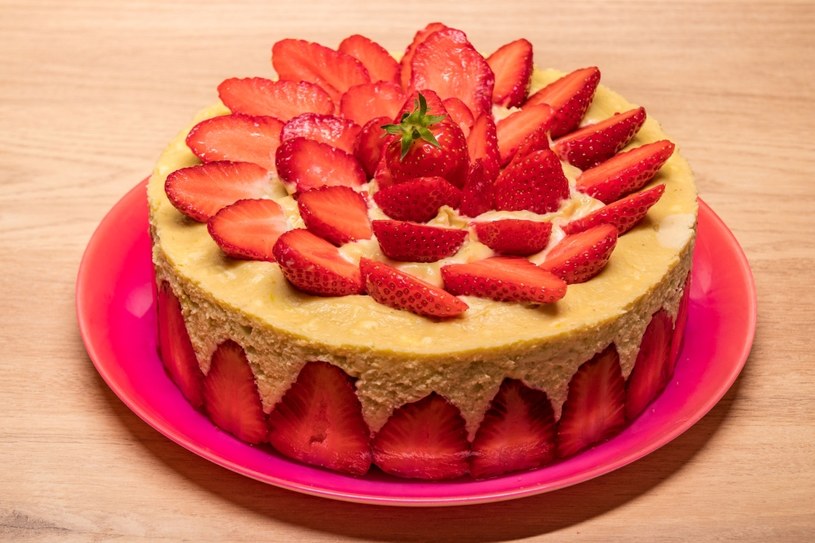 Delikatny flan karmelowy /123RF/PICSEL