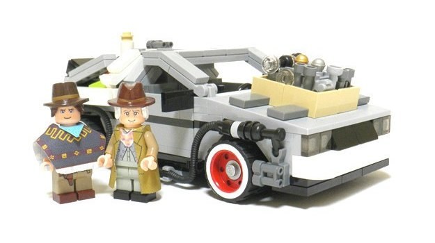DeLorean z klocków Lego /Lego