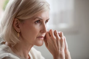 Demencję można przewidzieć wcześniej. "Karmienie" neuronów w mózgu opóźnia jej rozwój