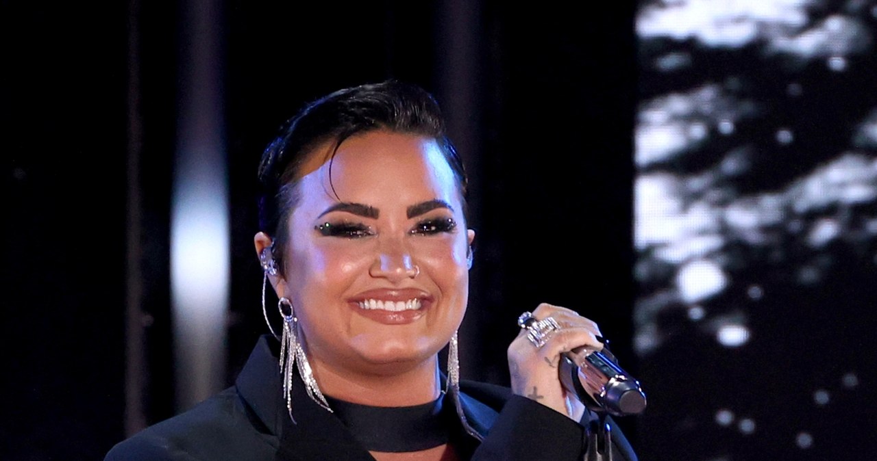 Demi Lovato organizuje „POGRZEB” swojej muzyki pop! - pomponik.pl