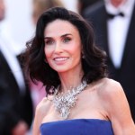 Demi Moore bez makijażu w Paryżu. Tak wyglądała podczas przymiarki Balenciagi