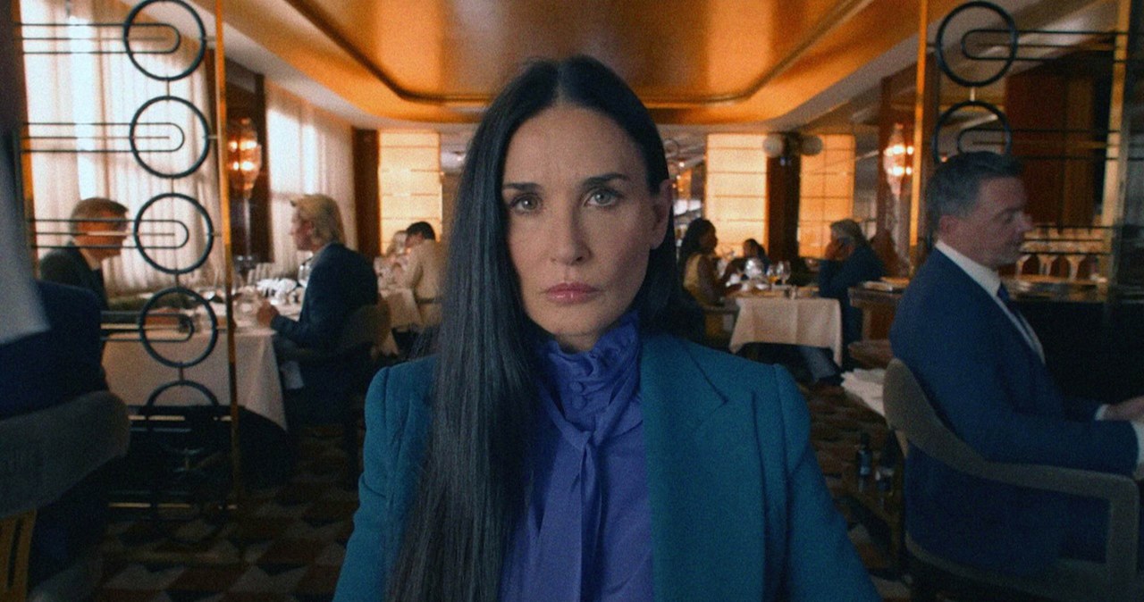 Demi Moore w filmie "Substancja" /Universal Pictures - Working Tit/Collection Christophel/East New /East News