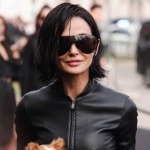 Demi Moore zdumiewa. Przyszła na pokaz mody nie do poznania i z psem