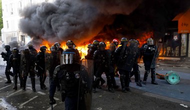 Demokracja policyjna? Francuzi przekraczają granice przemocy