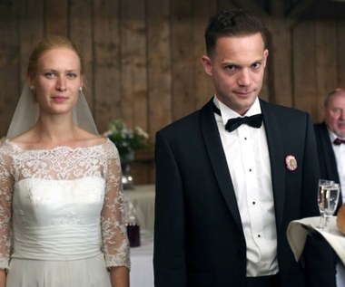 „Demon” to nowy film zdobywcy Srebrnych Lwów Festiwalu Filmowego w Gdyni – Marcina Wrony, autora głośnego „Chrztu” pokazywanego m.in. na prestiżowych festiwalach w San Sebastian i Toronto. W międzynarodowej koprodukcji, obok Itaya Tirana – gwiazdy nagrodzonego Złotym Lwem MFF w Wenecji i Europejską Nagrodą Filmową „Libanu”, plejada znakomitych polskich aktorów, m.in. Andrzej Grabowski, Adam Woronowicz, Tomasz Schuchardt i Cezary Kosiński, wspieranych przez młode pokolenie – Agnieszkę Żulewską („Bejbi blues”) i Tomasza Ziętka („Kamienie na szaniec”). Film trafi do kin 16 października.

Agnieszka Żulewska oraz Itay Tiran w filmie "Demon"