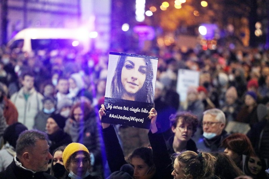 Demonstracja "Ani jednej więcej. Marsz dla Izy"  w Warszawie /Jakub Kaminski/ /East News