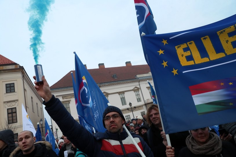 Demonstracja antyrządowa w Budapeszcie /Ferenc Isza /AFP