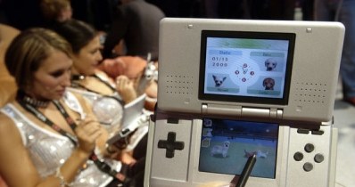 Demonstracja Nintendogs - zdjęcie /AFP