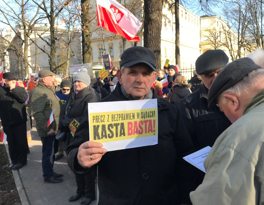 Demonstracja poparcia dla rządowej reformy sądownictwa /Krzysztof Zasada /RMF FM