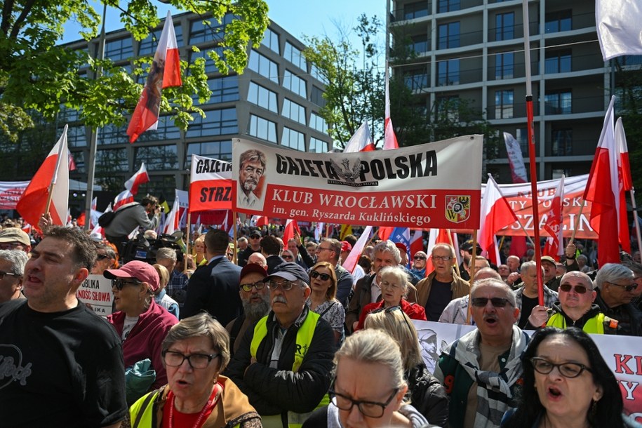 Demonstracja przed Prokuraturą Krajową w Warszawie /Marcin Obara /PAP