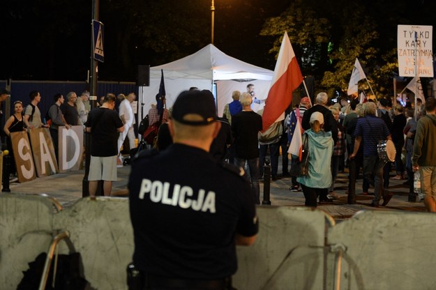 Demonstracja przed Sejmem przeciwników zmian w sądownictwie (Warszawa, 19 lipca) / 	Jakub Kamiński    /PAP