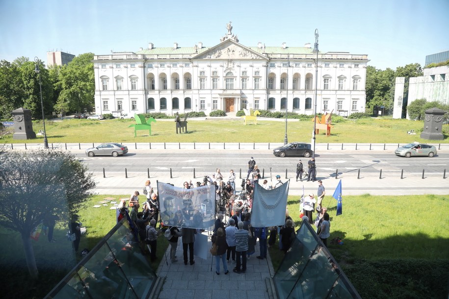 Demonstracja przed siedzibą Sądu Najwyższego w Warszawie /Wojciech Olkusnik /PAP