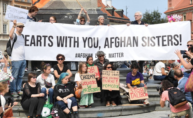 Demonstracja w sprawie sytuacji w Afganistanie. "Kobieta musi mieć prawo do edukacji"