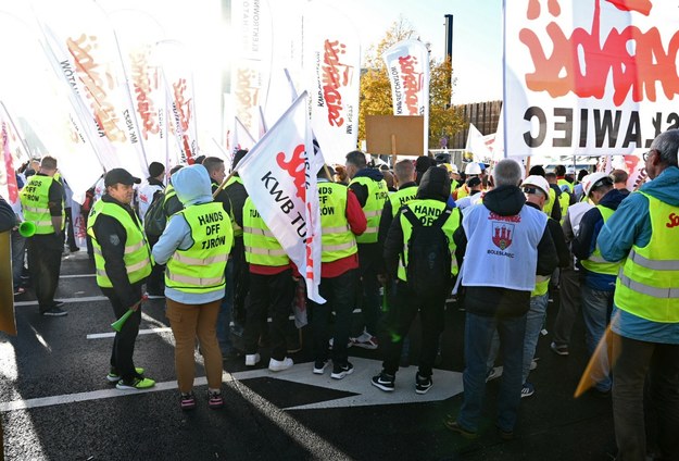 Demonstracja związkowców górniczej "Solidarności" w obronie Kopalni Węgla Brunatnego "Turów". /Marcin Żegliński /East News