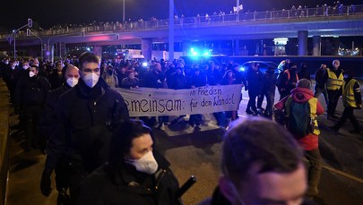 Demonstracje koronasceptyków w Niemczech. Doszło do starć