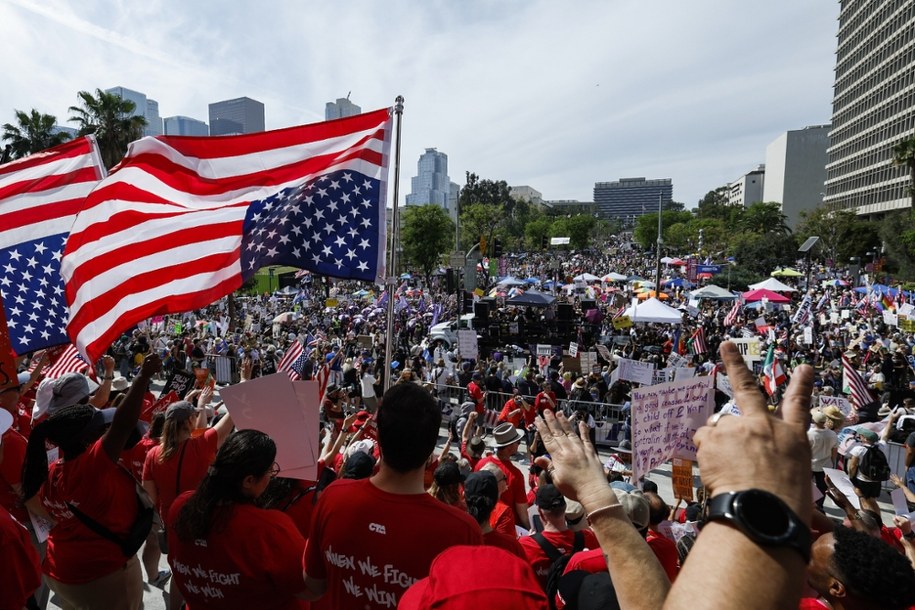 Demonstracje odbyły się m.in. w Los Angeles /CHRIS TORRES /PAP/EPA