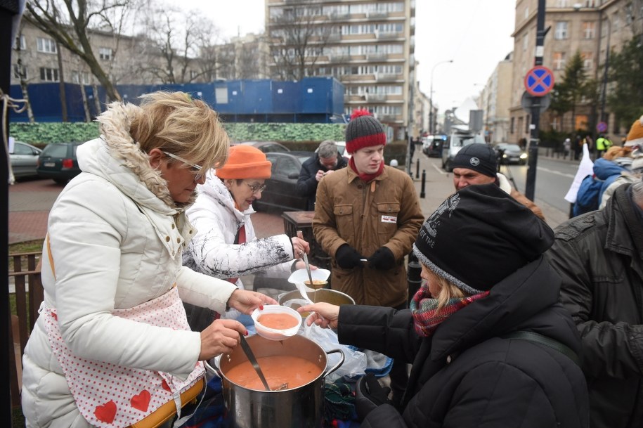 Demonstracje przed Sejmem /PAP/Radek Pietruszka    /PAP