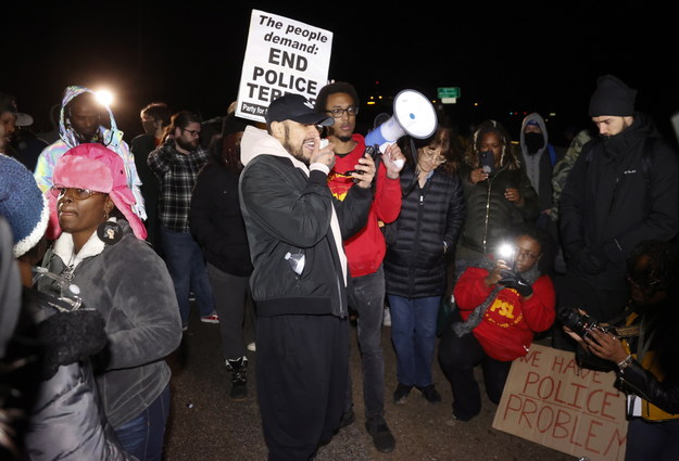 Demonstracje w Memphis po ujawnieniu nagrania z pobicia mężczyzny /PAP/EPA