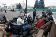 Demonstranci na ulicach Kijowa