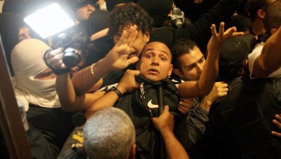 Demonstranci wdarli się do ratusza w Rio de Janeiro