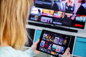 Demony, głucha cisza i mroczny las. Najlepsze filmy grozy na Netflixie