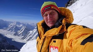 Denis Urubko w drodze na szczyt K2