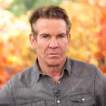 Dennis Quaid jako bohaterski pasażer, który przejął stery samolotu