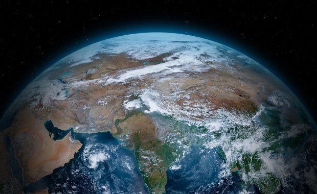 Deorbitacja chińskiej rakiety. Komunikaty RCB i Polskiej Agencji Kosmicznej