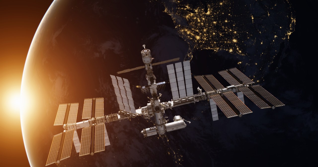 Deorbitacja ISS już pewna. NASA przeprowadzi akcję we współpracy ze SpaceX. /123RF/PICSEL