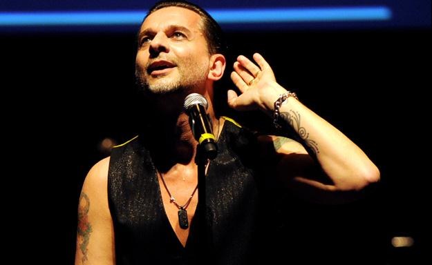 Depeche Mode (na zdj. Dave Gahan) wystąpią w Polsce dwukrotnie: 25 lipca i 24 lutego (fot. K.Winter) /Getty Images/Flash Press Media