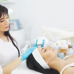 Depilacja laserowa. Kto powinien z niej zrezygnować i jak się przygotować?