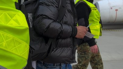 Deportowani z Polski. Samolot wystartował z Łodzi