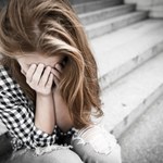 Depresja społecznościowa groźniejsza dla nastolatek