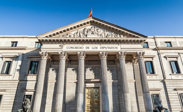 Deputowani z Hiszpanii przyjęli ustawę umożliwiającą zmianę płci 12-latkom