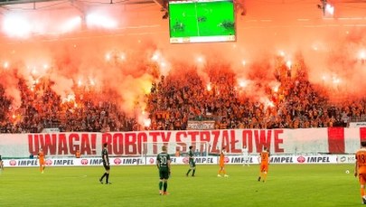 Derby Dolnego Śląska: Blisko 50 zatrzymanych, zniszczony stadion
