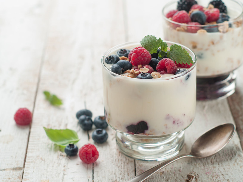 Deser jogurtowy /123RF/PICSEL
