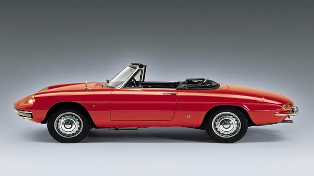 Design nowej Alfy Romeo ma nawiązywać do modelu Duetto (1966). /Alfa Romeo