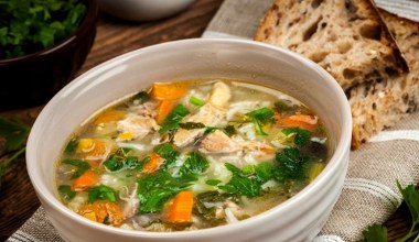 Detoksykująca zupa warzywna. Oczyszcza organizm, jest pożywna, nie ma lepszej na odchudzanie