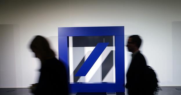 Deutsche Bank planuje dużą redukcję zatrudnienia /EPA