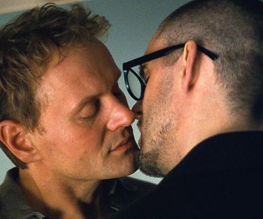 Devid Striesow i Sebastian Schipper w scenie z filmu "Trzy"