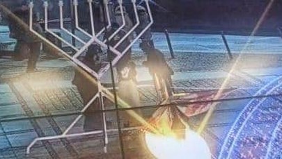 Dewastacja świecznika chanukowego we Wrocławiu. Pięciu nastolatków zatrzymanych 