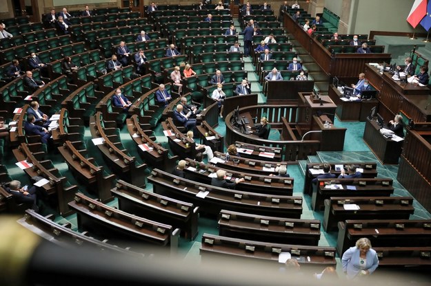 "DGP": Operacja "podwyżki". Senat pracuje nad planem /Leszek Szymański /PAP