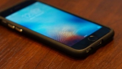 "DGP": Państwo chce się dowiedzieć, z kim mieszkamy i poznać nr naszej komórki