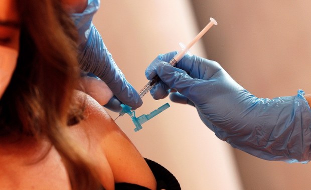 "DGP": Szczepionkę poda też pracodawca