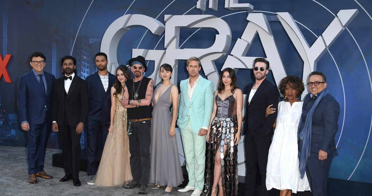 Dhanush, Regé-Jean Page, Julia Butters, Billy Bob Thornton, Jessica Henwick, Ryan Gosling, Ana de Armas, Chris Evans i Alfre Woodard /Steve Granitz/FilmMagic /Getty Images