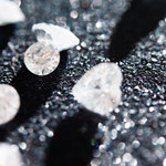 Diamentowa nanonić - najbardziej wytrzymały materiał świata