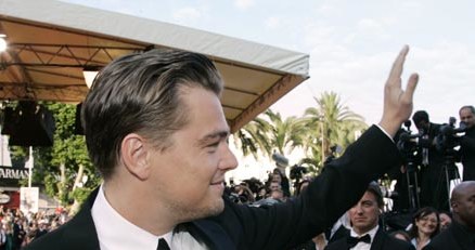 DiCaprio ćwiczy cesarskie pozdrowienie /AFP