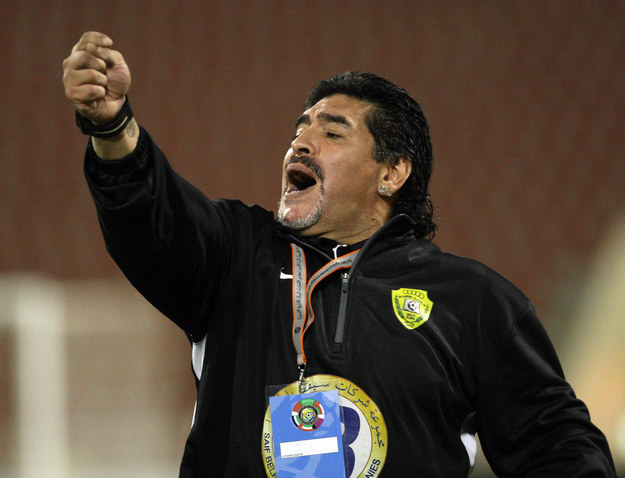 Diego Maradona wdał się w słowną utarczkę z kibicami /INTERIA.PL/AFP