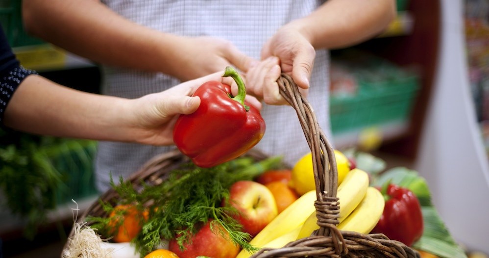 Dieta alkaliczna to przede wszystkim produkty pochodzenia roślinnego /123RF/PICSEL